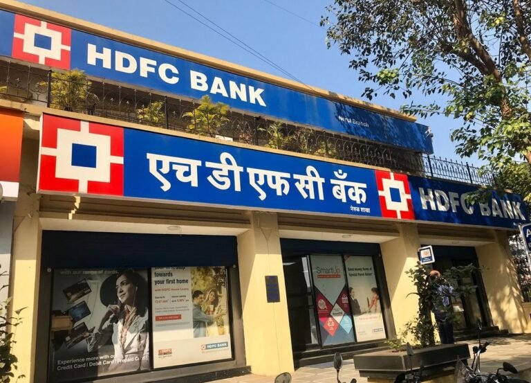 HDFC Bank to pay 10 crores as penalty towards forcing auto loan customers to buy GPS device.