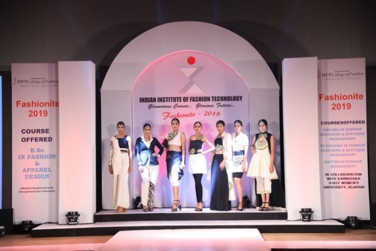 FASHIONITE 2022 by INDIAN INSTITUTE OF FASHION TECHNOLOGY, Bangalore to Kickstart