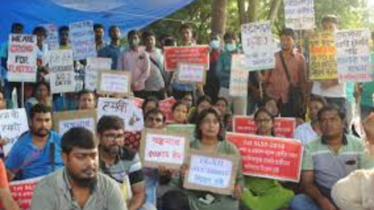 candidates clash with cops, 280 detained School Job Scam