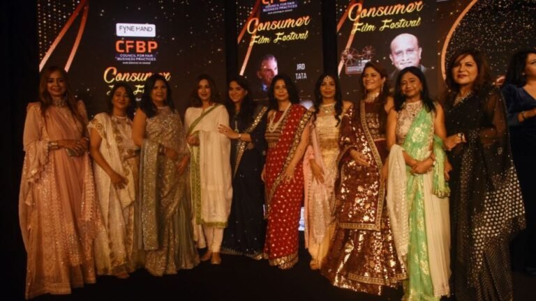 Manju Yagnik walks the ramp along  with 55 women leaders to support  Cancer Patients at a fashion show organized by Shaina NC