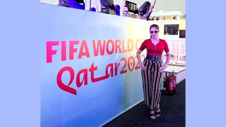 Nadia Hakani dresses in Qatari style on Qatar National day @FIFA